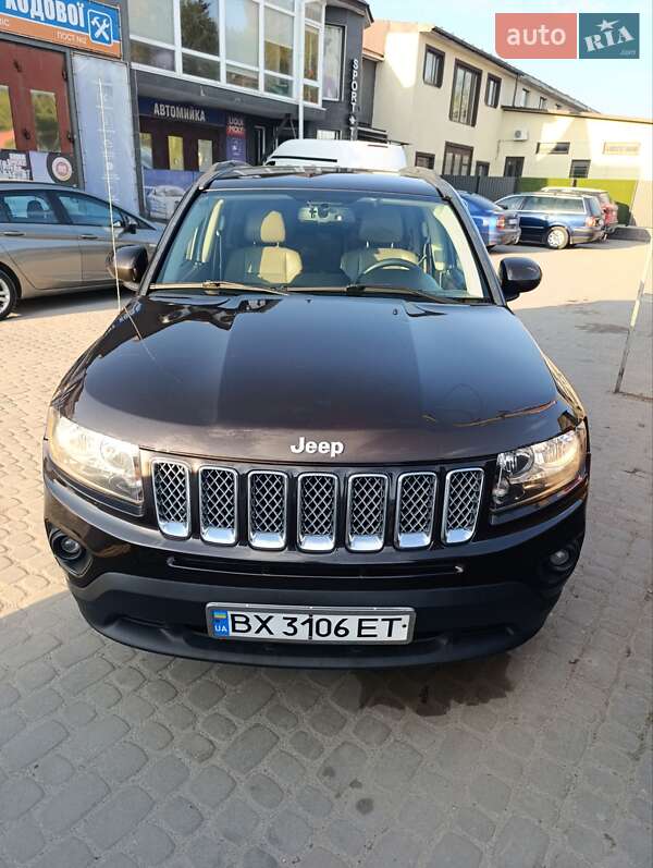 Внедорожник / Кроссовер Jeep Compass 2013 в 