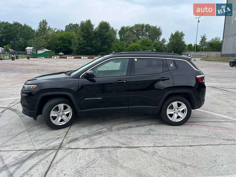 Внедорожник / Кроссовер Jeep Compass 2022 в Киеве