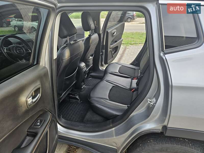 Внедорожник / Кроссовер Jeep Compass 2017 в Харькове
