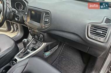 Внедорожник / Кроссовер Jeep Compass 2017 в Харькове