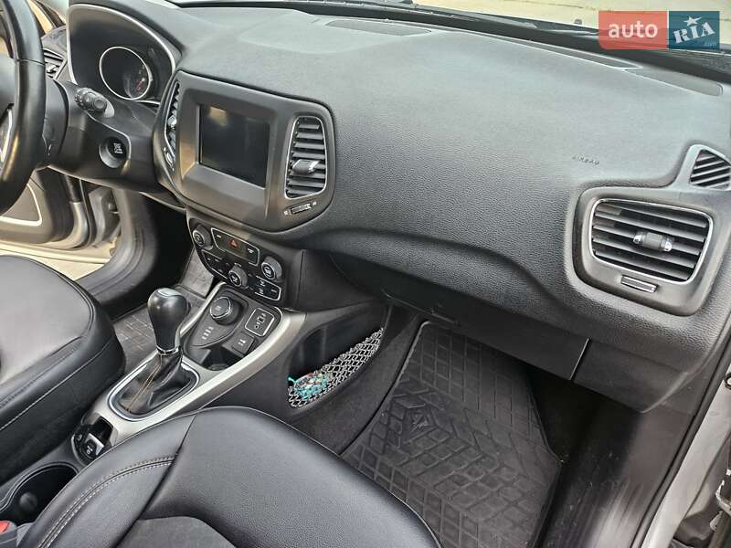 Внедорожник / Кроссовер Jeep Compass 2017 в Харькове