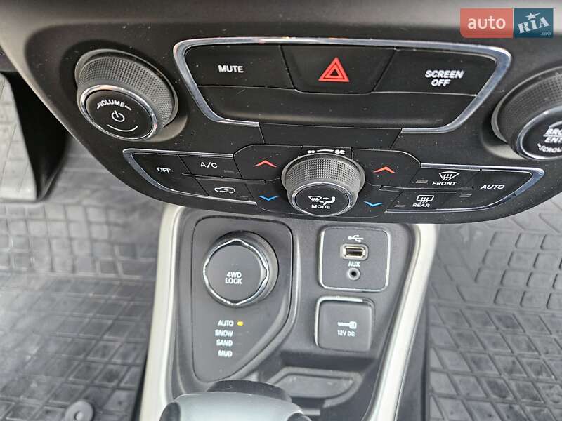 Внедорожник / Кроссовер Jeep Compass 2017 в Харькове