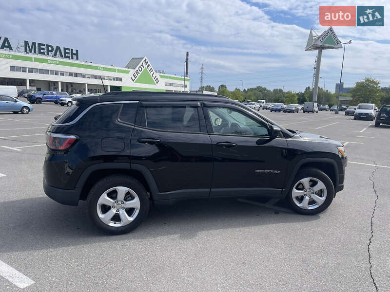 Внедорожник / Кроссовер Jeep Compass 2017 в Киеве