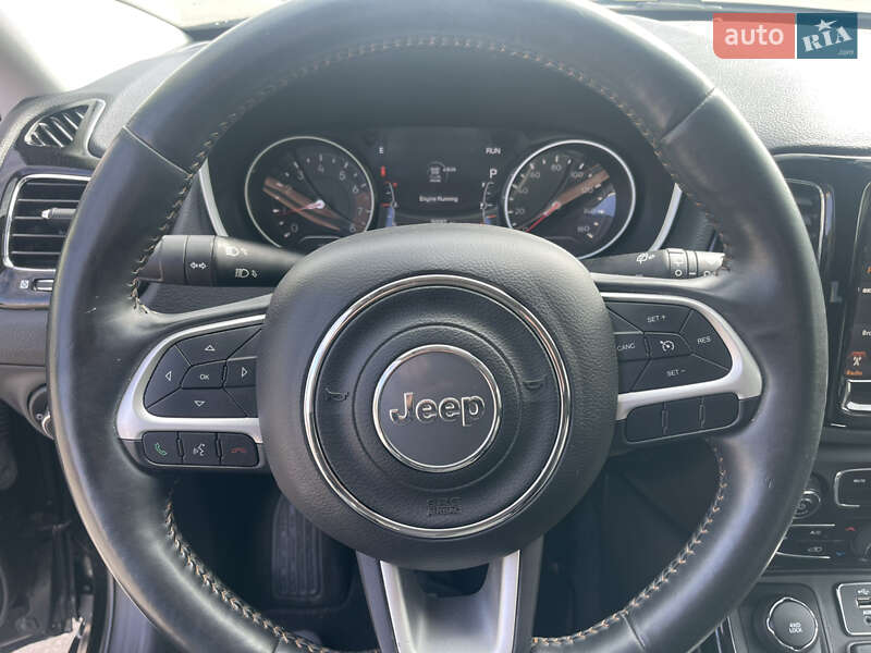 Внедорожник / Кроссовер Jeep Compass 2017 в Киеве