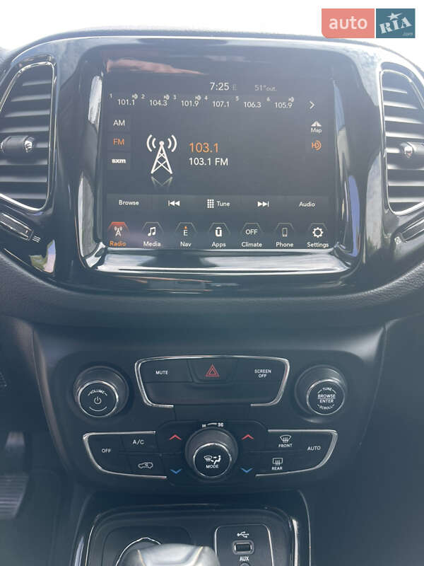 Внедорожник / Кроссовер Jeep Compass 2017 в Киеве