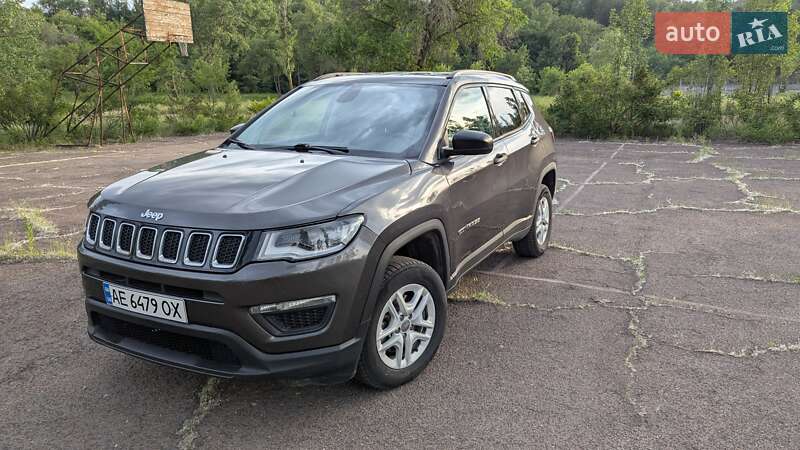 Внедорожник / Кроссовер Jeep Compass 2017 в Каменском