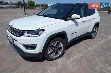 Внедорожник / Кроссовер Jeep Compass 2019 в 