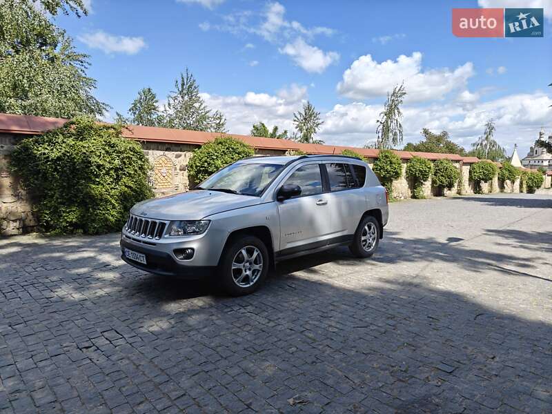 Позашляховик / Кросовер Jeep Compass 2011 в Чернівцях