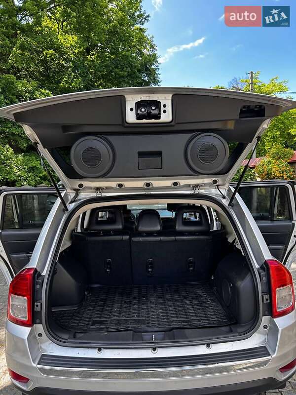 Позашляховик / Кросовер Jeep Compass 2011 в Чернівцях