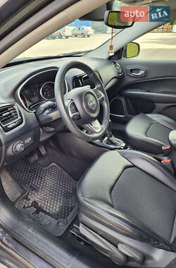 Внедорожник / Кроссовер Jeep Compass 2019 в 