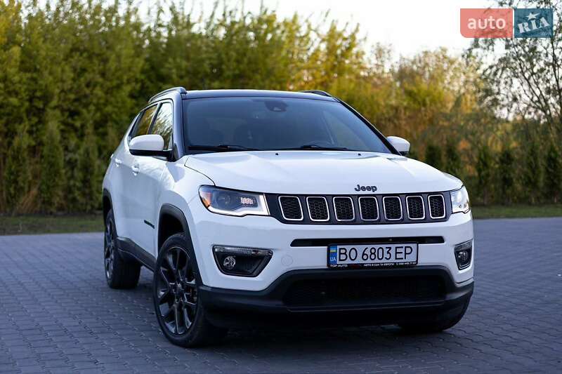 Внедорожник / Кроссовер Jeep Compass 2019 в 