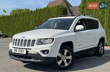 Внедорожник / Кроссовер Jeep Compass 2015 в 