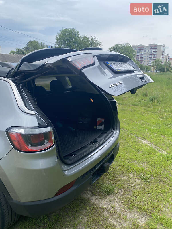 Внедорожник / Кроссовер Jeep Compass 2017 в Киеве