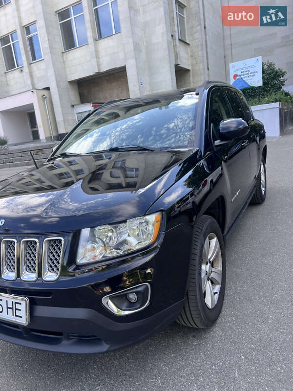 Внедорожник / Кроссовер Jeep Compass 2014 в Киеве