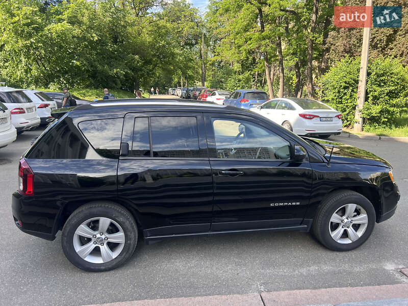 Внедорожник / Кроссовер Jeep Compass 2014 в Киеве