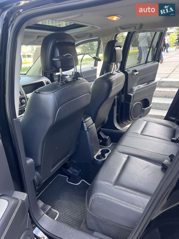 Внедорожник / Кроссовер Jeep Compass 2014 в Киеве