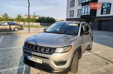 Внедорожник / Кроссовер Jeep Compass 2018 в 