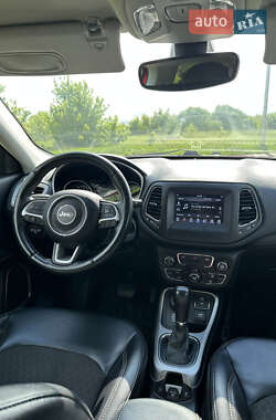 Внедорожник / Кроссовер Jeep Compass 2017 в 