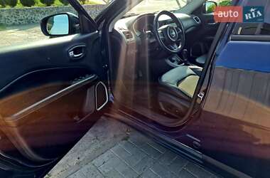 Внедорожник / Кроссовер Jeep Compass 2018 в 