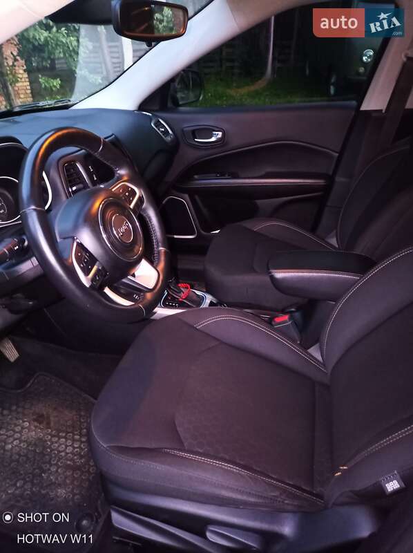 Внедорожник / Кроссовер Jeep Compass 2017 в Киеве