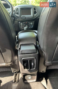 Внедорожник / Кроссовер Jeep Compass 2019 в 