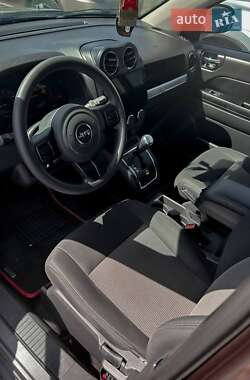 Позашляховик / Кросовер Jeep Compass 2014 в 