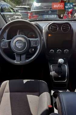 Позашляховик / Кросовер Jeep Compass 2014 в 