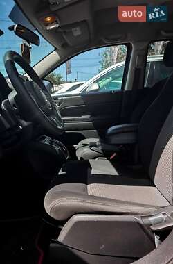 Позашляховик / Кросовер Jeep Compass 2014 в 