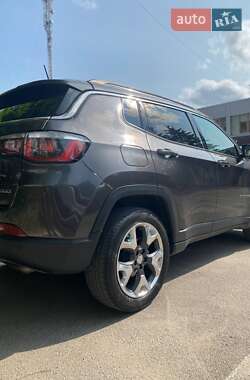 Внедорожник / Кроссовер Jeep Compass 2018 в 