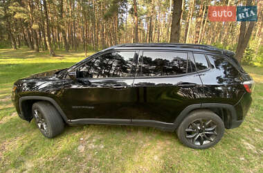 Внедорожник / Кроссовер Jeep Compass 2022 в 