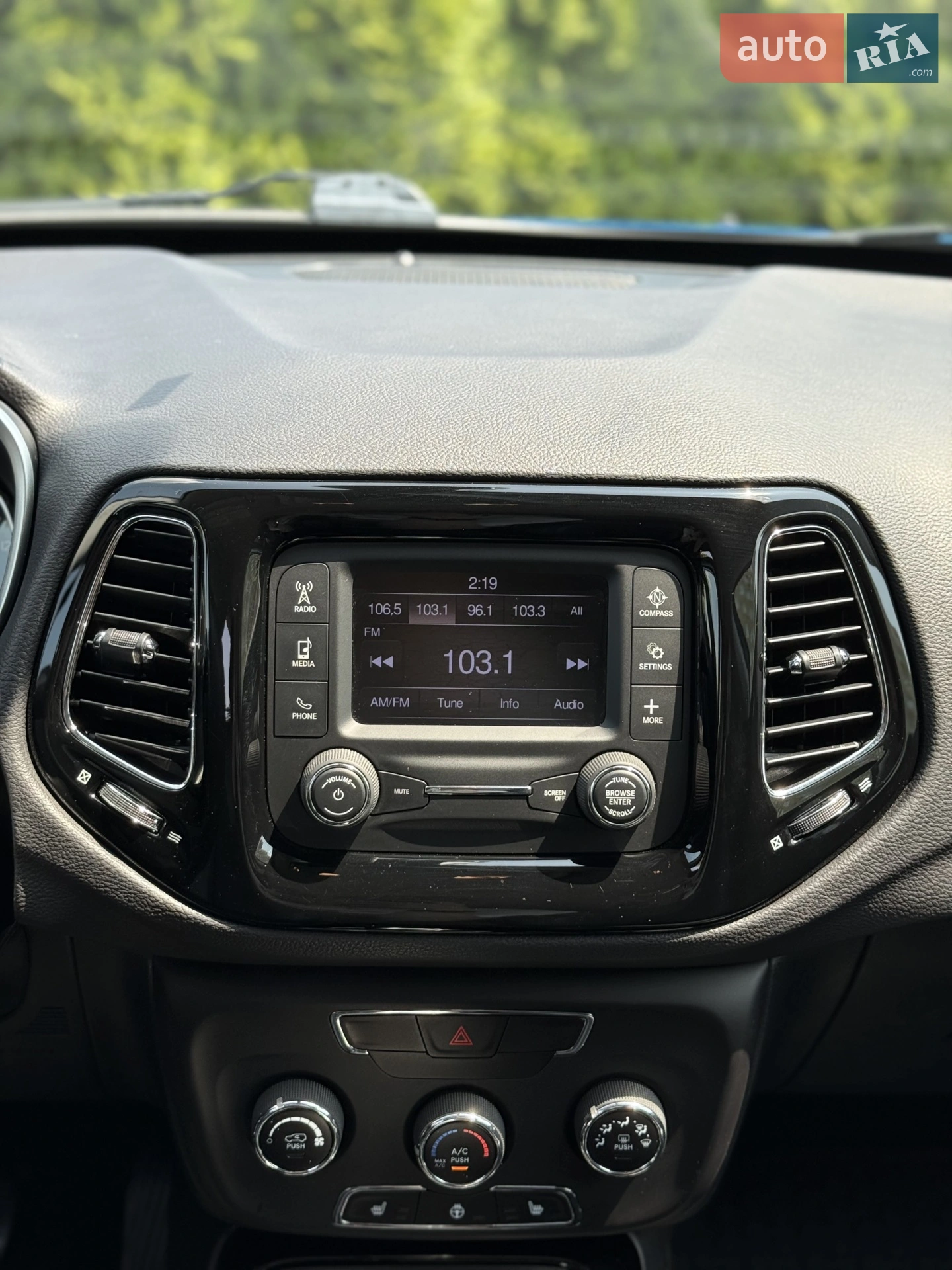 2018 Jeep Compass - мініатюра 16