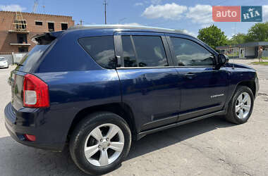 Позашляховик / Кросовер Jeep Compass 2012 в 