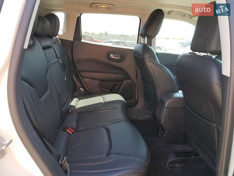 Внедорожник / Кроссовер Jeep Compass 2017 в Львове