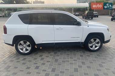 Внедорожник / Кроссовер Jeep Compass 2015 в 