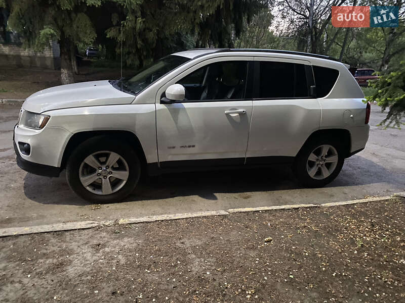 Позашляховик / Кросовер Jeep Compass 2013 в Солоному
