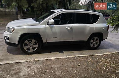 Внедорожник / Кроссовер Jeep Compass 2013 в 