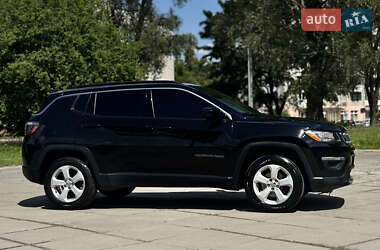 Внедорожник / Кроссовер Jeep Compass 2018 в 