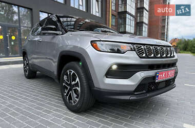 Внедорожник / Кроссовер Jeep Compass 2022 в 