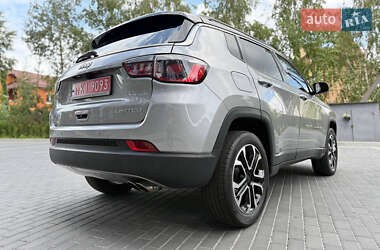 Внедорожник / Кроссовер Jeep Compass 2022 в 