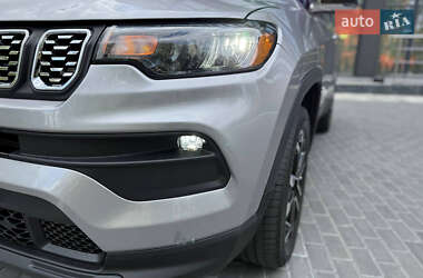 Внедорожник / Кроссовер Jeep Compass 2022 в 