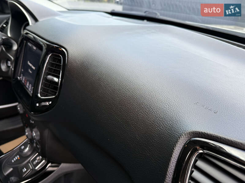 Внедорожник / Кроссовер Jeep Compass 2017 в Полтаве