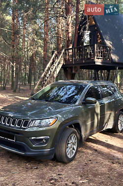 Внедорожник / Кроссовер Jeep Compass 2017 в Киеве