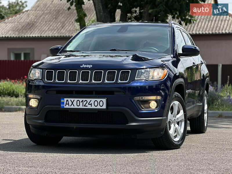 Внедорожник / Кроссовер Jeep Compass 2018 в 