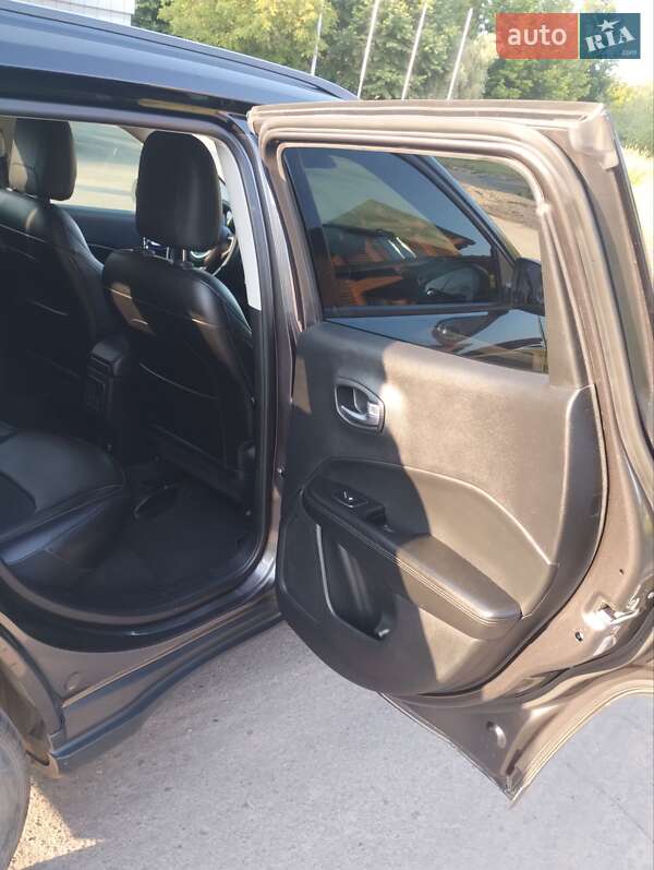 Внедорожник / Кроссовер Jeep Compass 2019 в Дубно