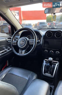 Позашляховик / Кросовер Jeep Compass 2014 в 