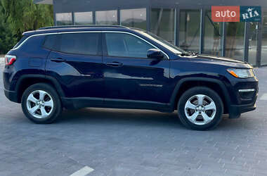 Внедорожник / Кроссовер Jeep Compass 2017 в 