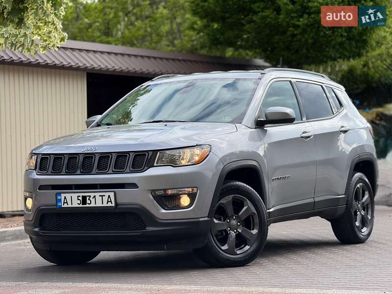 Внедорожник / Кроссовер Jeep Compass 2018 в 