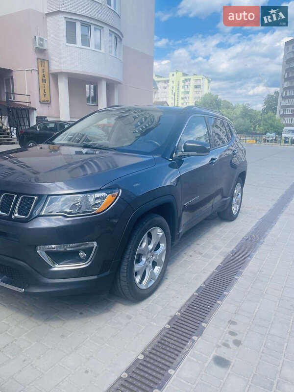 Внедорожник / Кроссовер Jeep Compass 2020 в Новояворовске
