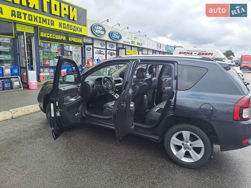 Внедорожник / Кроссовер Jeep Compass 2014 в Киеве