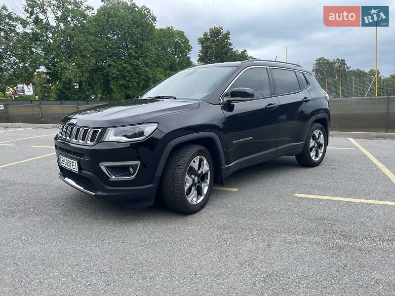 Внедорожник / Кроссовер Jeep Compass 2018 в 